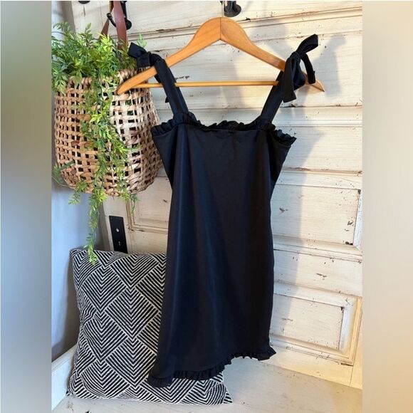 PrettyLittleThing Sexy Black Bodycon Dress - Picture 7 of 8